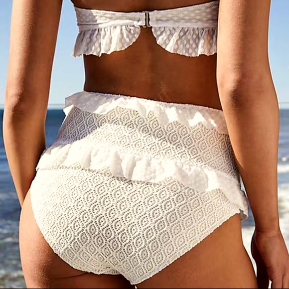 HP🥳 New Nightcap Free People Flirtini Sm Ivory Lace Bandeau HighWaist Ruffle USA - Picture 5 of 16